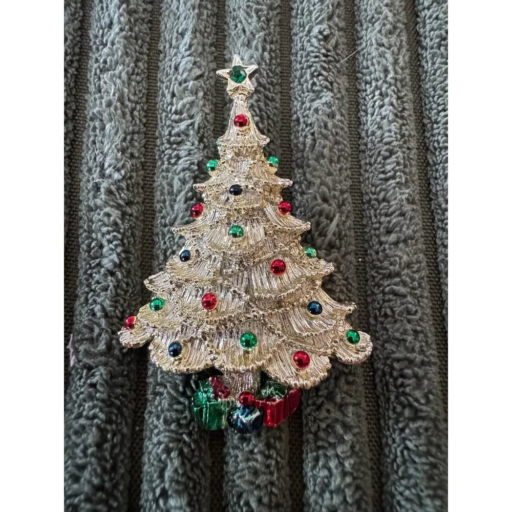Steven Michael Christmas Tree Pin Brooch Rhinestone Presents‎ Gold Tone Star